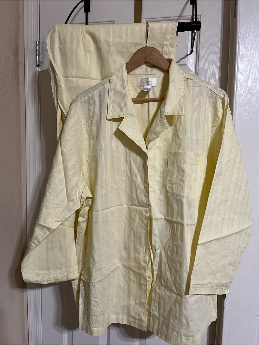 Cabernet 100% Cotton Pale Yellow Women's Pajama Set
19-27